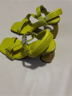 Azalea Wang Sculpted Heel Sandals
